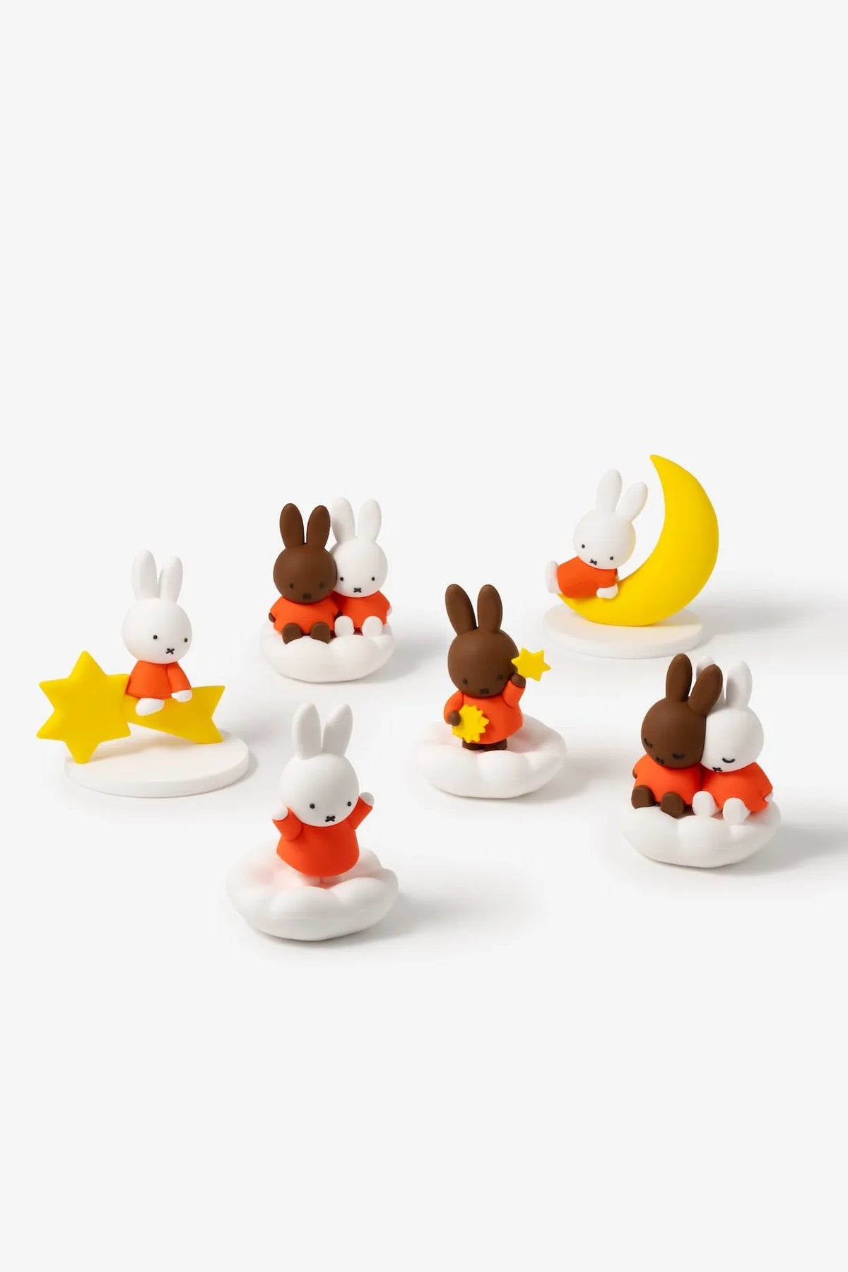 Smoko Miffy & Melanie In The Sky Blind Box Figure