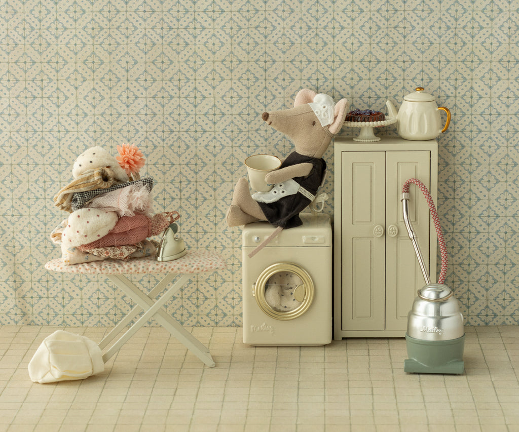 Maileg Maid Clothes For Mouse - Big Sister/Brother