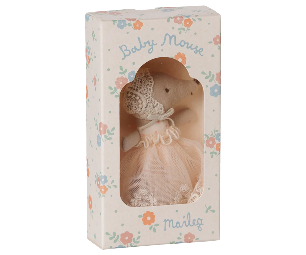Baby mouse in gown - Powder